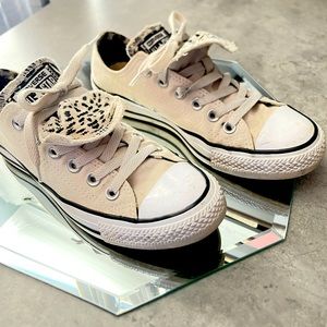 Converse with imprint tongue